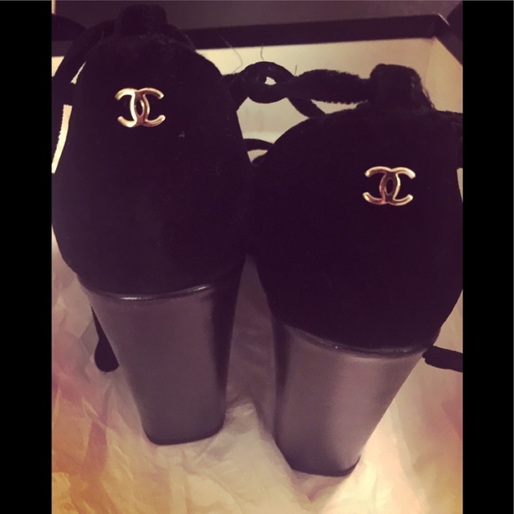 Authentic Chanel Velvet Platforms - Picture 2 of 8